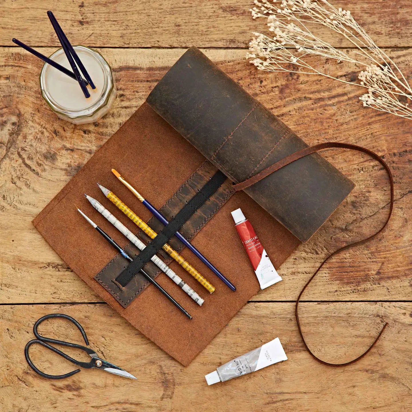 ROLL UP LEATHER PENCIL / PAINTBRUSH CASE