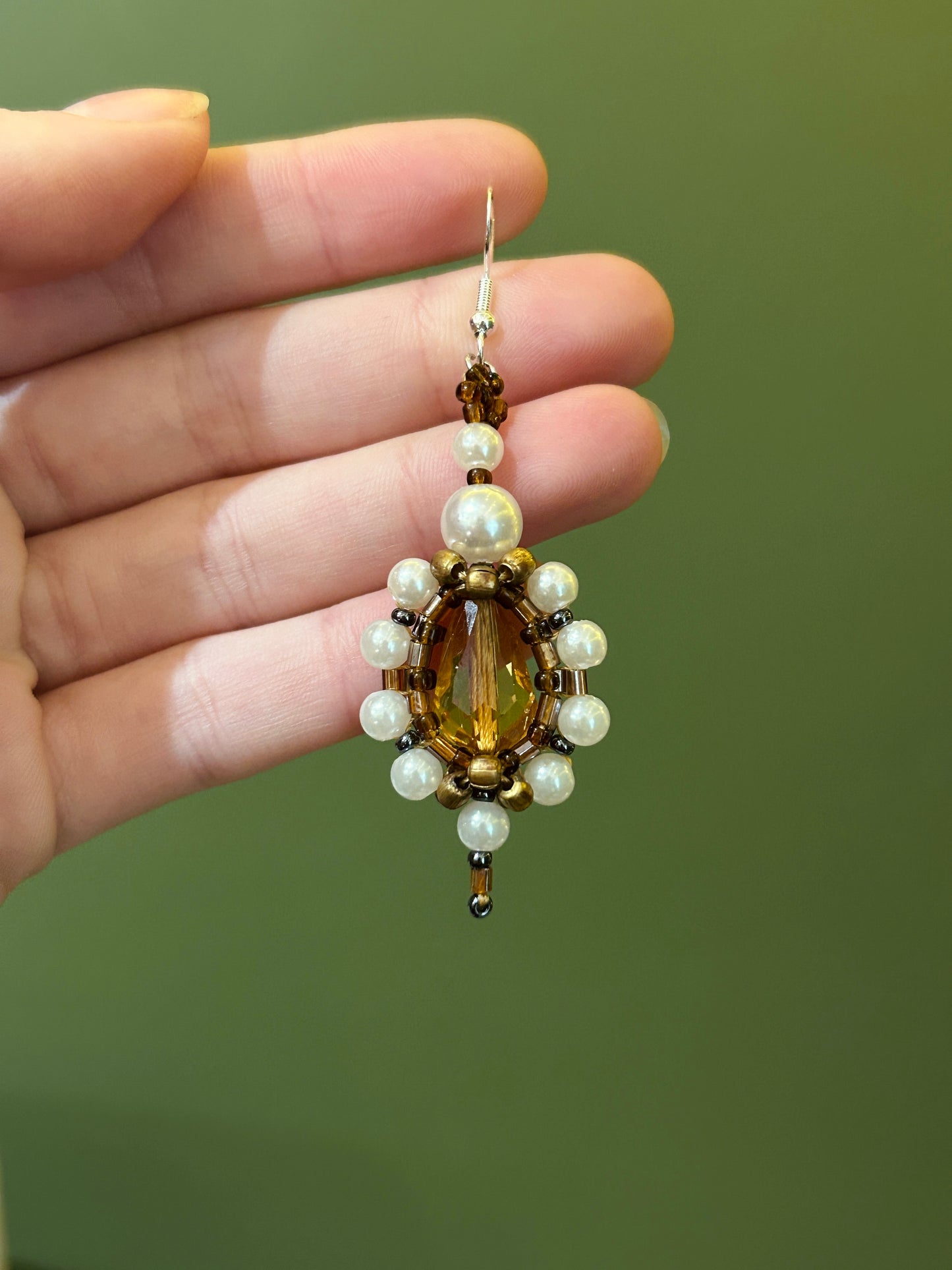 HANDMADE VICTORIANA INSPIRED BEADED EARRINGS | AMBER PEARL DROP