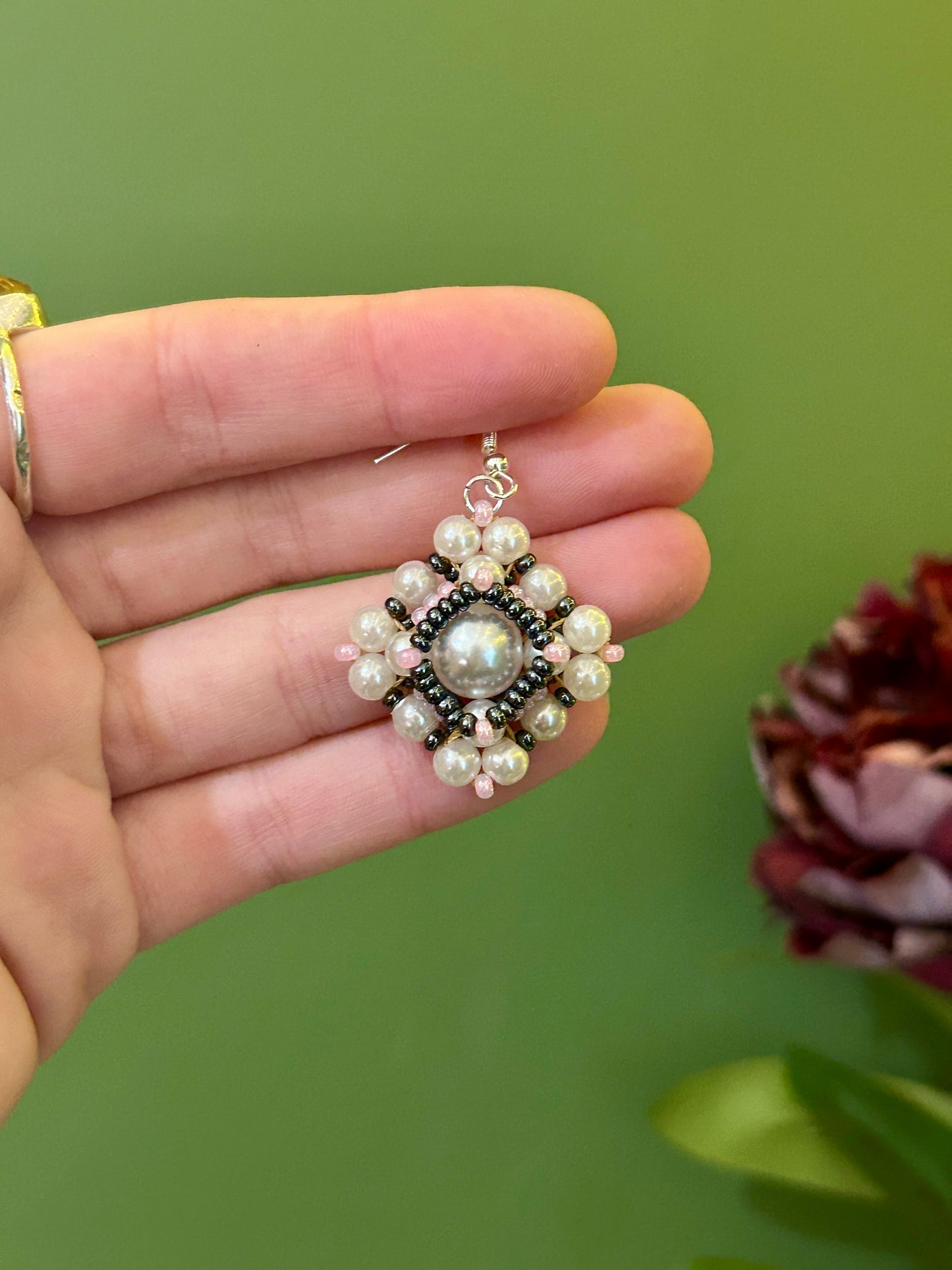 HANDMADE VICTORIANA BEADED EARRINGS | PINK AND BLACK PEARL