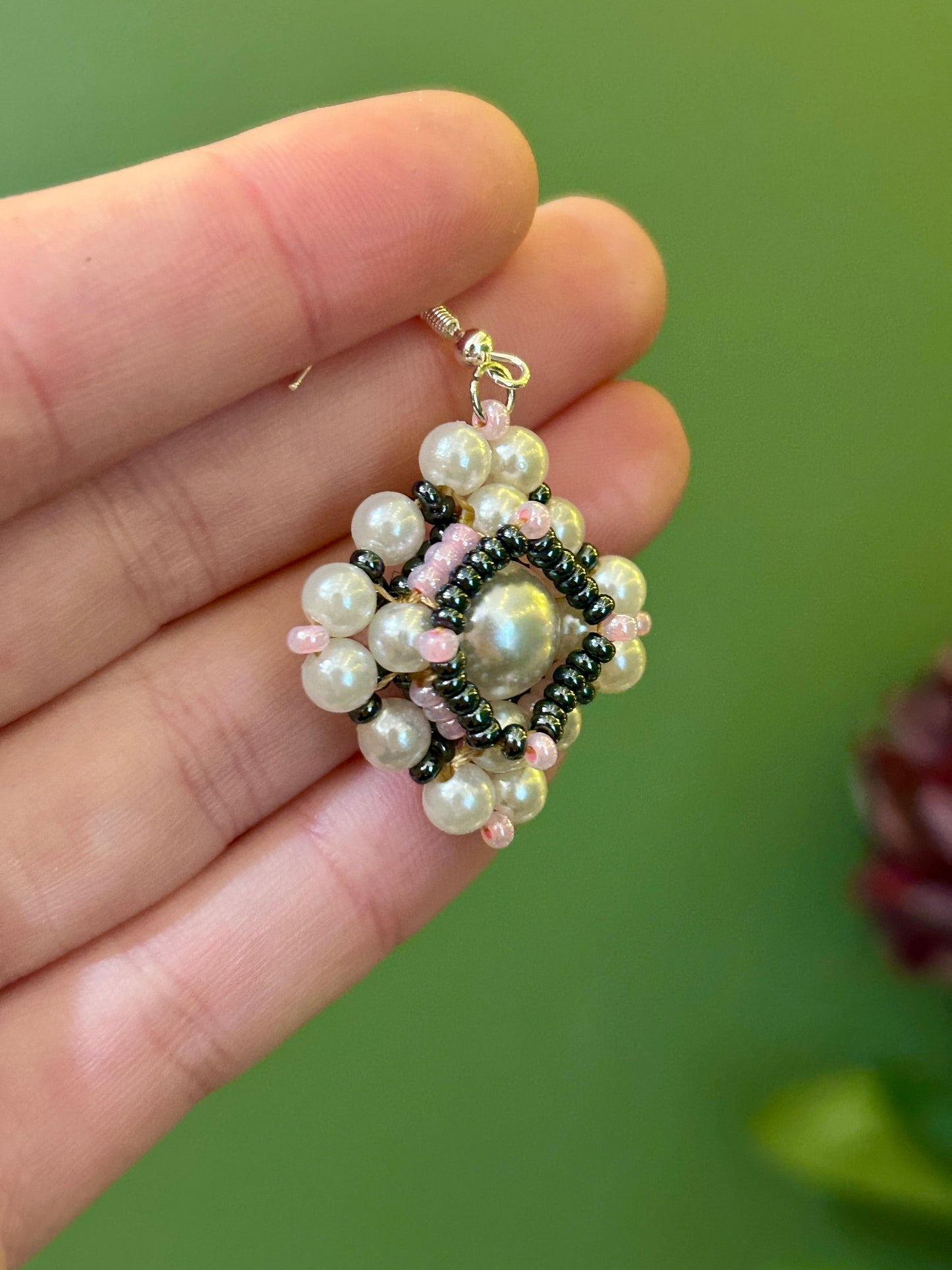 HANDMADE VICTORIANA BEADED EARRINGS | PINK AND BLACK PEARL