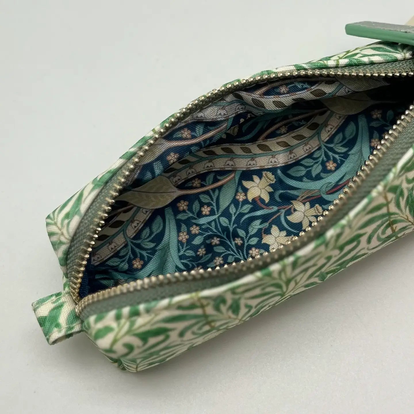 WILLIAM MORRIS GREEN PENCIL CASE