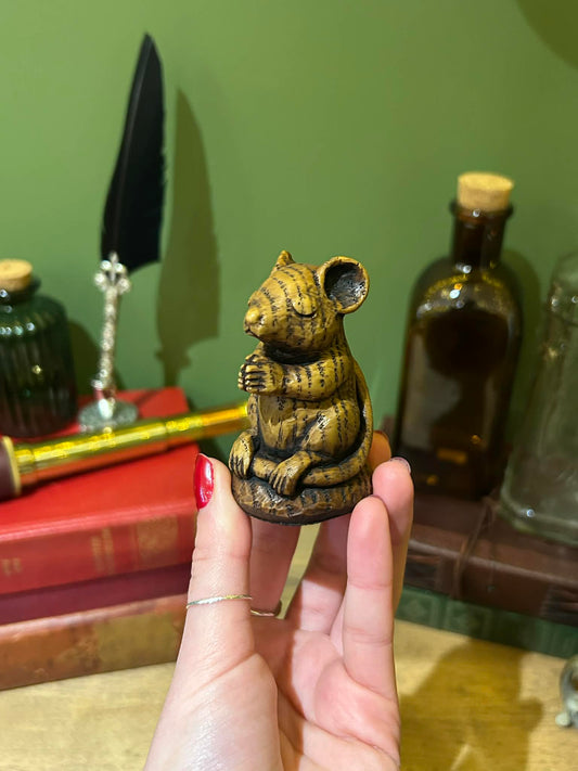 CHURCH MOUSE | PRAYING