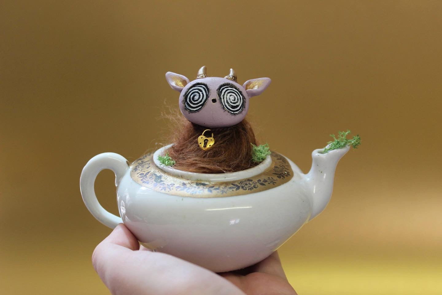 Thaddeus the Teacup Critter