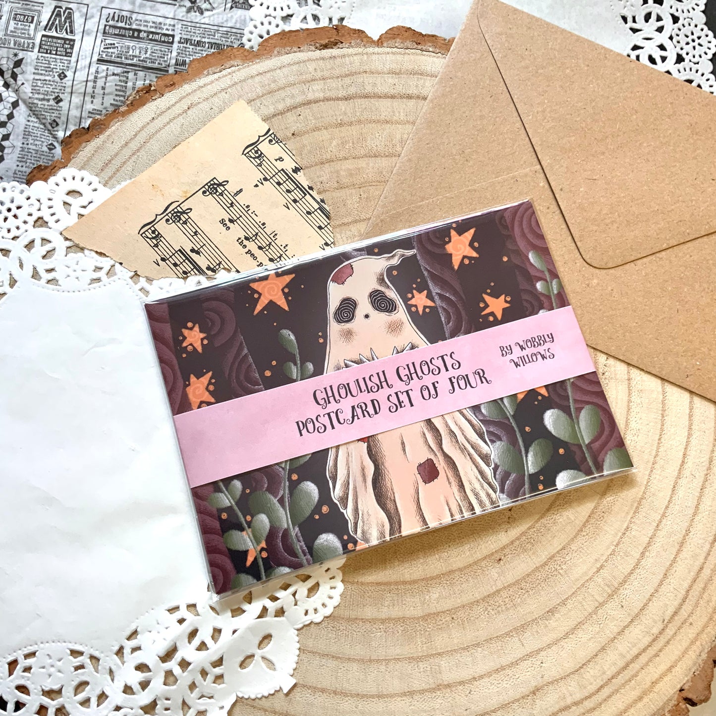 Ghoulish ghosts postcard set of 4