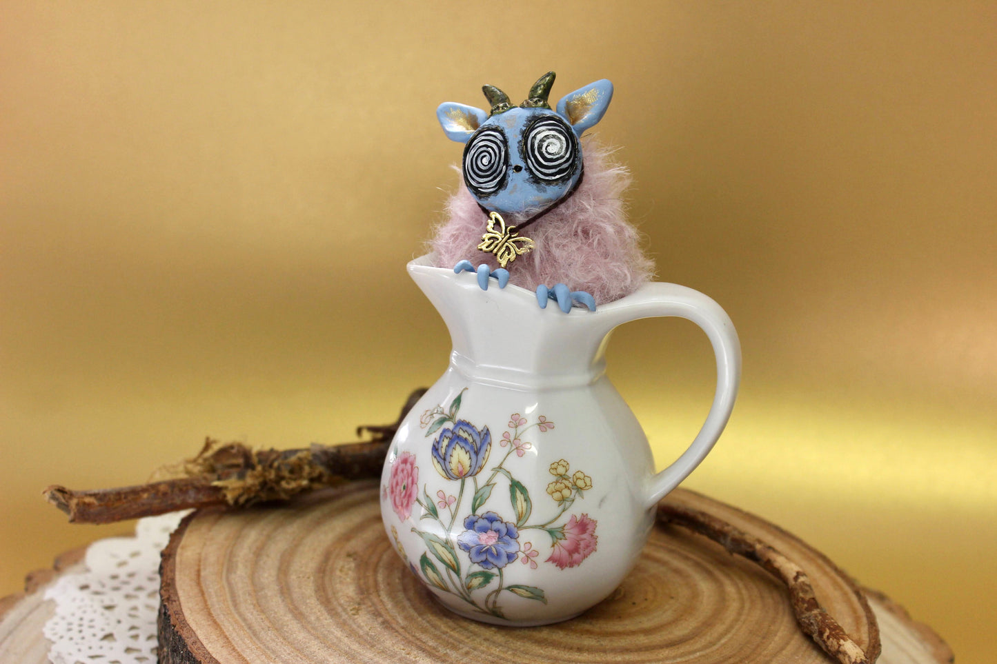 Agatha the Teacup Critter