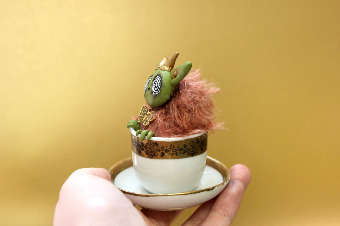 Minnie the Teacup Critter