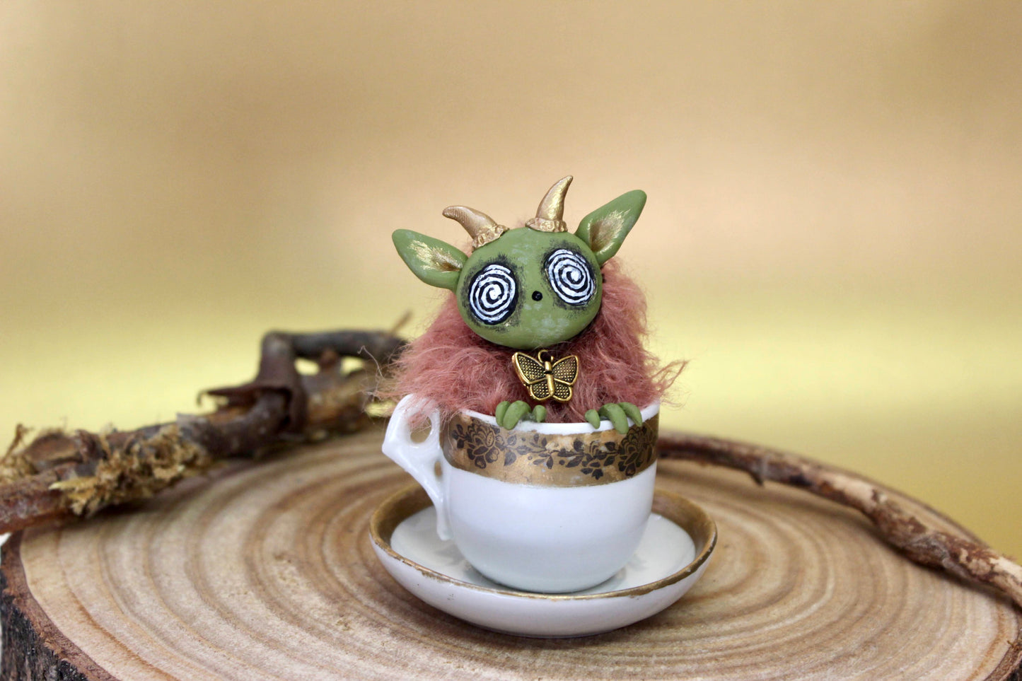 Minnie the Teacup Critter